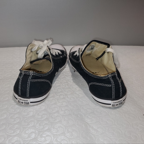 Womens Converse Chuck Taylor Low Cut - Picture 2 of 5